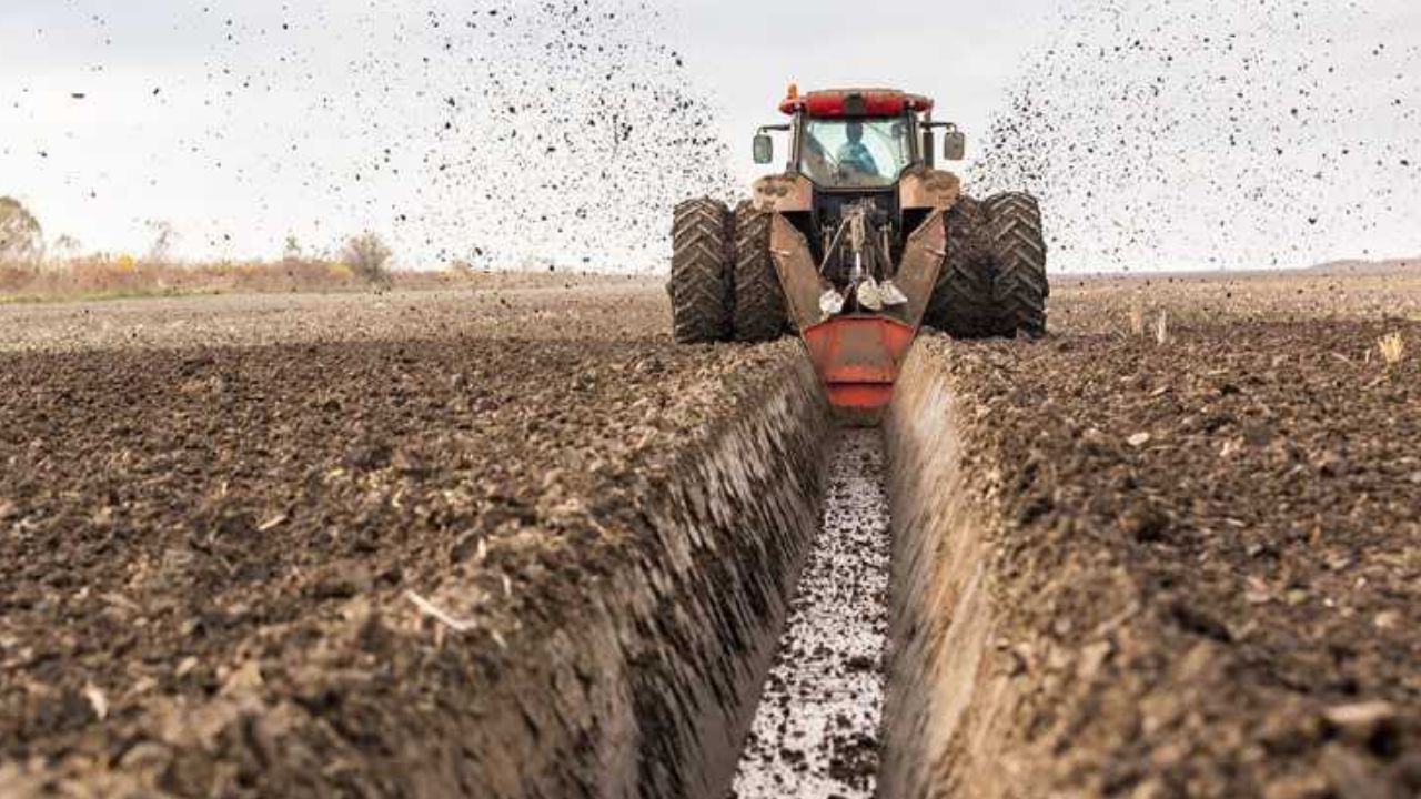 How to Extend the Lifespan of Your Trencher Wear Parts